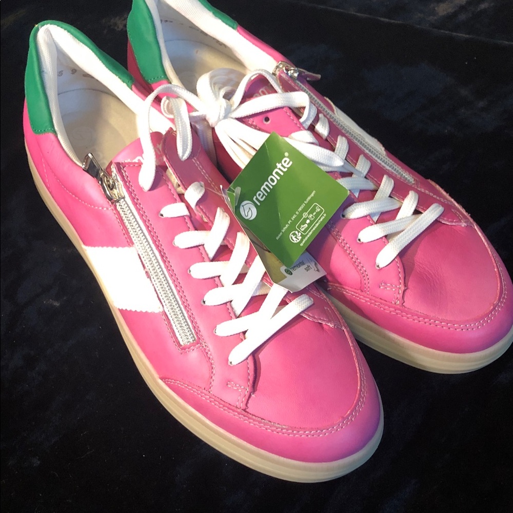 Remonte Demi 02 women’s sneakers NEW size 12